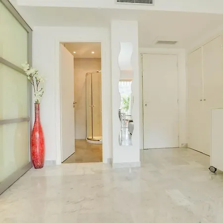 « La Grande » Vue Mer, Piscine Apartmán *