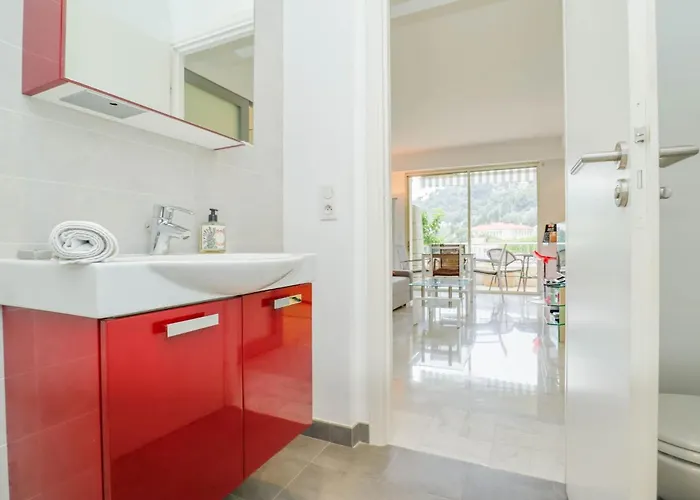 « La Grande » Vue Mer, Piscine Menton