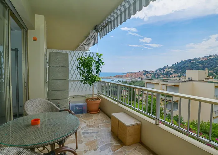 « La Grande » Vue Mer, Piscine Apartment *